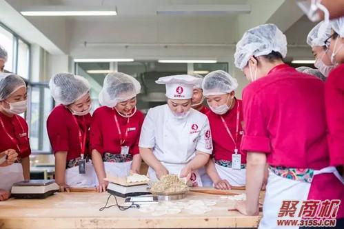 送给2021餐饮创业者!那些年餐饮人踩过的“四大巨坑” 坑坑致命!谨防中招!_7